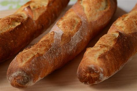 French Baguette Recipe - Joyofbaking.com *Video Recipe*