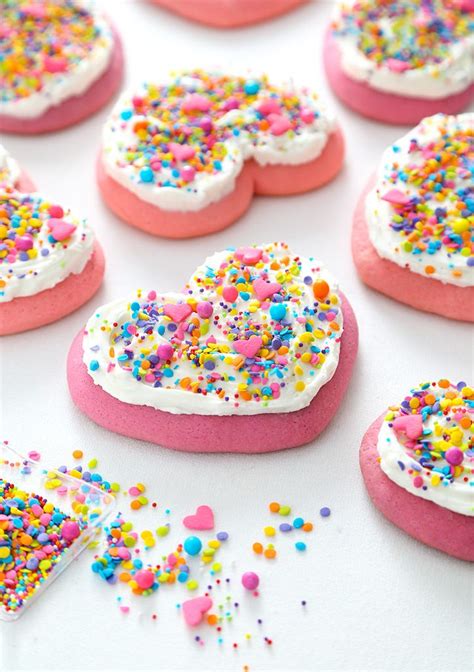 Heart Shaped Lofthouse Style Sugar Cookies - Sprinkle Bakes | Recipe ...