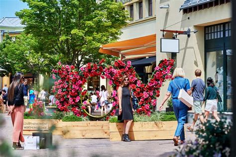 Wertheim am Main: Wertheim Village Shopping Package | GetYourGuide