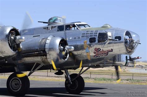 Boeing B-17G Flying Fortress "Sentimental Journey"