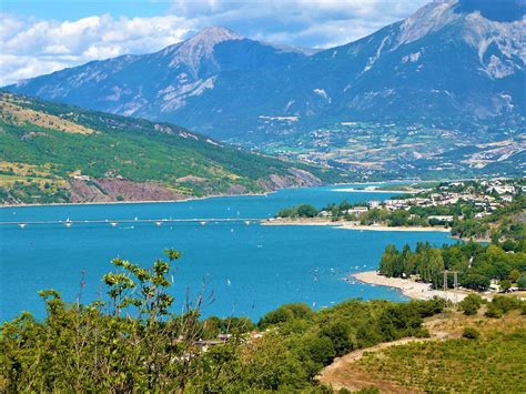 Lac de Serre-Ponçons Gap (France)