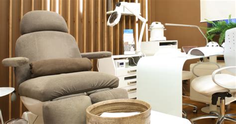 The Ultimate Guide To Find The Perfect Esthetician Chair