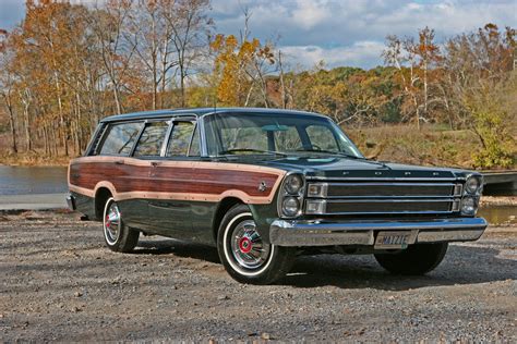 Ford Country Squire | hobbyDB