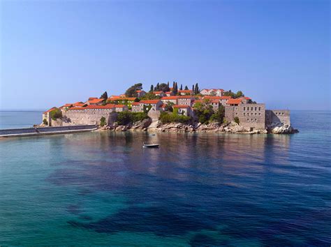 Aman Sveti Stefan Resort Montegnegro Holiday | Blog Purentonline