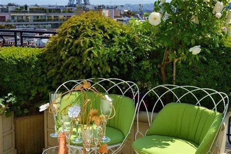 Hotel Raphael Rooftop Bar is one of the best places to party in Paris