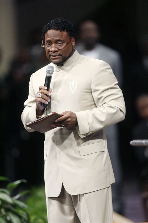 Controversial megachurch pastor Eddie Long dies at 63 | Fox 8 Cleveland WJW