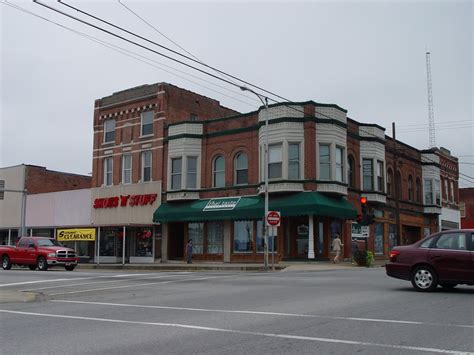 Carbondale, IL : More shops close to the college campus. photo, picture, image (Illinois) at ...