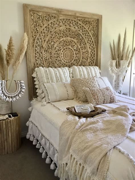 53+ Stunning boho bedroom with black furniture For Every Budget