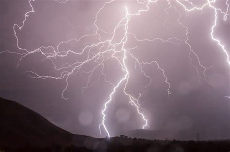 50 Curious Lightning Facts That Will Strike Your Interest