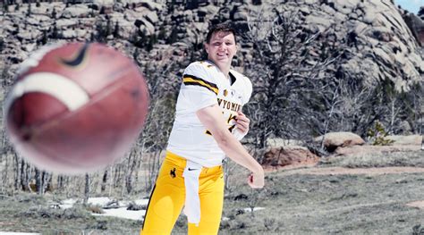 Josh Allen: Wyoming QB set to be top 2018 NFL draft pick - Sports Illustrated