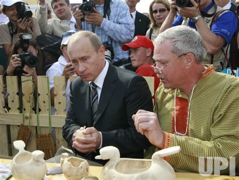 Photo: RUSSIAN PRESIDENT PUTIN ATTENDS A FESTIVAL CELEBRATING FINNO ...