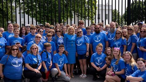 Local students, teachers meet first lady during trip to see White House