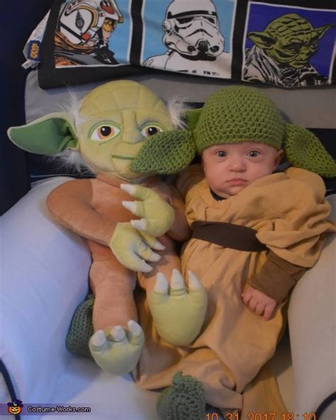 Baby Yoda Costume