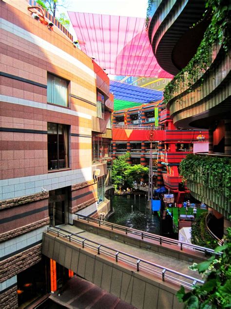 Canal City - A Complete Guide to Fukuoka's Architecture Marvel