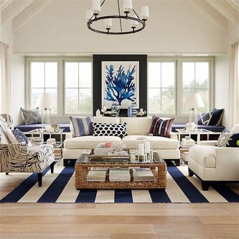 35 Beautiful Coastal Living Room Decor Ideas Best For This Summer - MAGZHOUSE