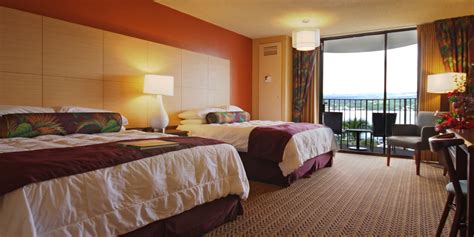 Hilo Big Island Hotel Rooms | Hilo Hawaiian Hotel | Castle Resorts