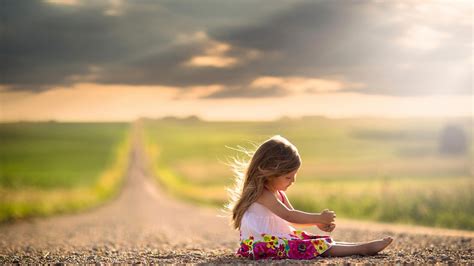 children path little girl road natural lighting depth of field nebraska jake olson Wallpapers HD ...