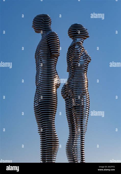 Ali and Nino Statue Stock Photo - Alamy