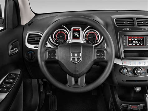 2016 Dodge Journey: 28 Interior Photos | U.S. News