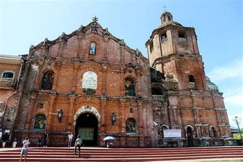 Liliw_Church,_Laguna,_Philippines | The Happy Trip