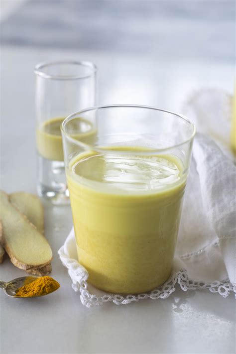 Ginger Turmeric Almond Milk - Simply So Good