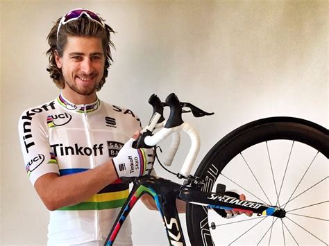 Photos of world champion Peter Sagan's custom-painted bike and kit ...