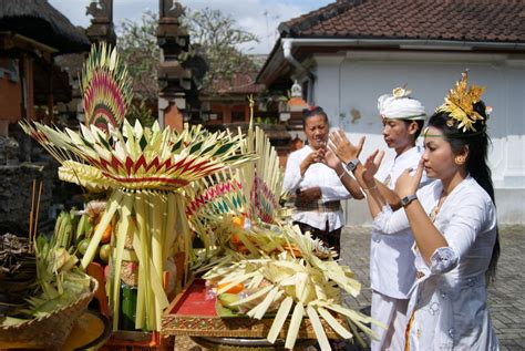 makna upacara 7 bulan agama hindu - BALINUSE