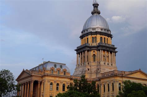 Illinois General Assembly made history, but much left undone - Chicago ...