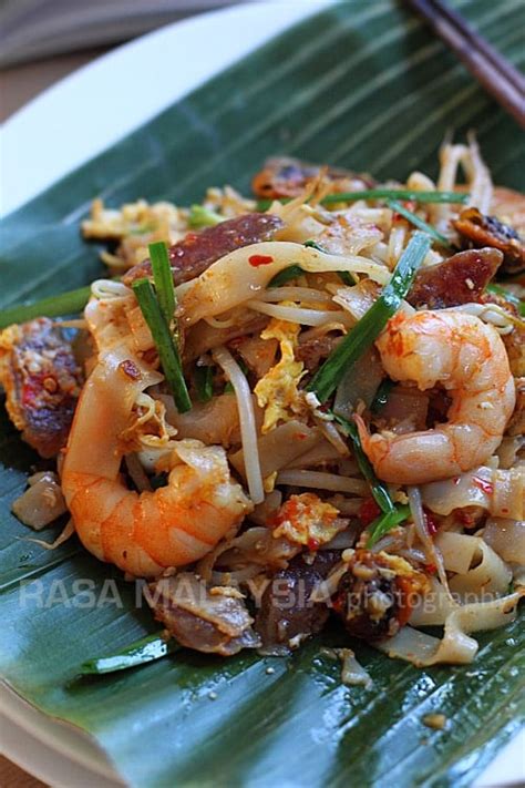 Char Kuey Teow 炒粿條 (Penang Fried Flat Noodles) | Asian cooking, Char kway teow recipe, Asian recipes