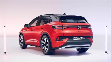 VW ID.4 AWD Pro costs $43,675, cheapest electric AWD model in the US