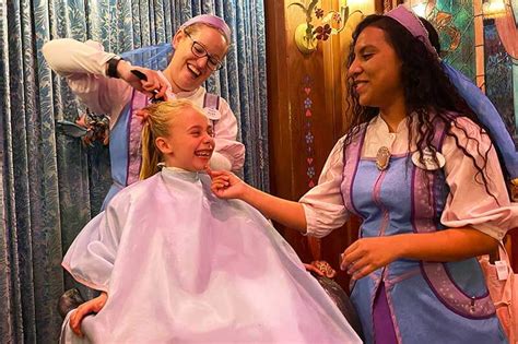 Getting the Royal Treatment at Bibbidi Bobbidi Boutique at Disneyland