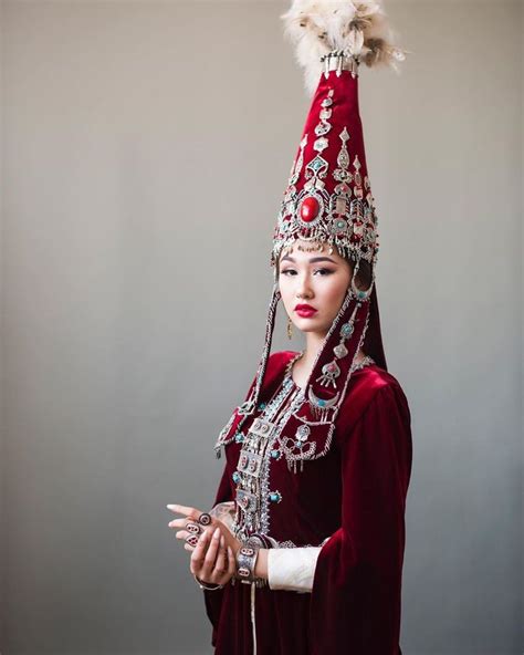 Казашка. Kazakhstan traditional garment | Традиционные платья ...