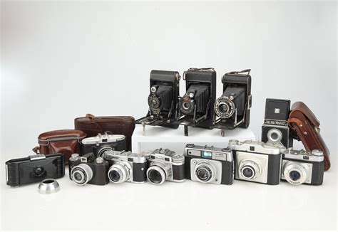 Lot 732 - A Selection of Five Agfa Cameras,