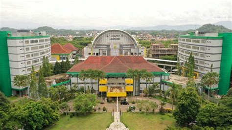 Fakultas Hukum Unej Jember Luncurkan 12 Judul Buku Karya Dosen