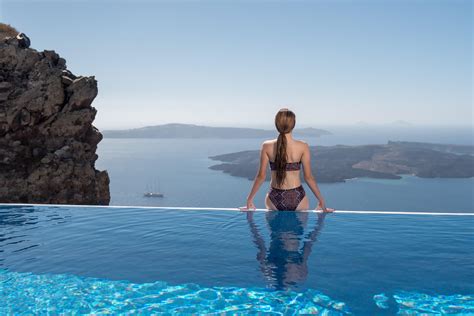 Angels Infinity Pool Suite - Santorini Hotels Pegasussuites | Luxurious Santorini Hotel