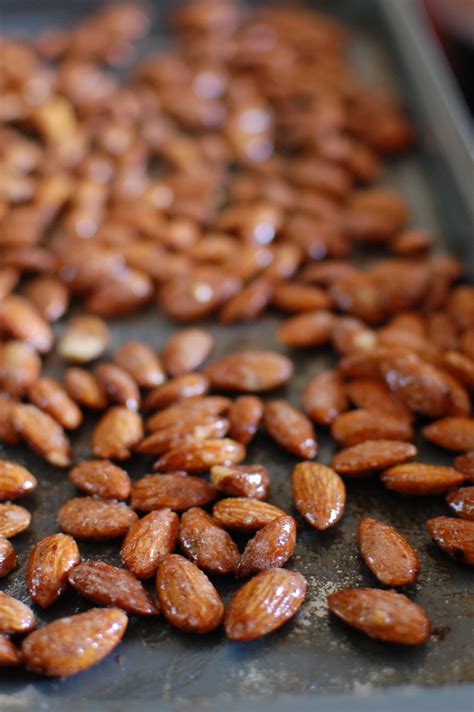 *Random Thoughts of a SUPERMOM!*: Sweet and Spicy Almonds