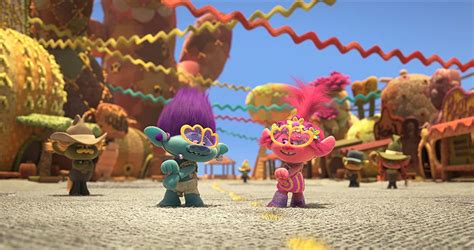 Trolls World Tour Exclusive Clip: Country & Funk Trolls