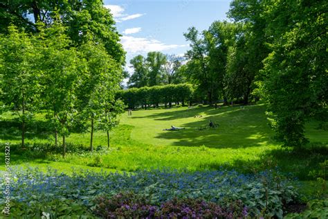 The Palace Park (Slottsparken) in the centre of Oslo, Norway. People ...