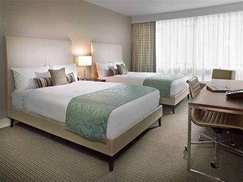 Coast Coal Harbour Vancouver Hotel by APA | Downtown Hotel