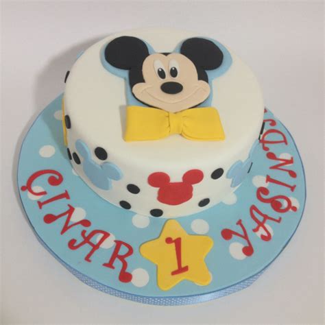 Mickey mouse disney cake