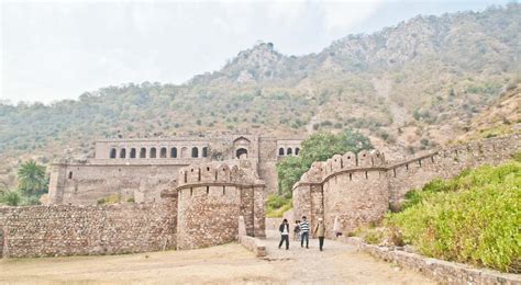 Bhangarh Fort's ghost stories and my experience - My Simple Sojourn