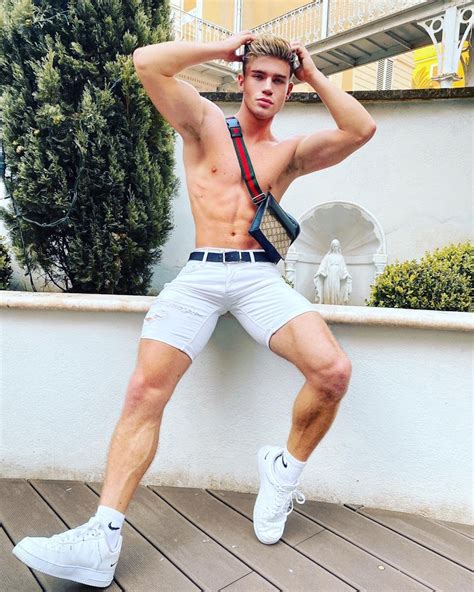 #men #bulge #twinks #jeans #shirtlessguys #hotboys #sixpack #abs - AllThoseMen.com