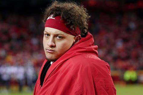 Patrick Mahomes Admits To Putting Ketchup On Turkey And Ham At ...