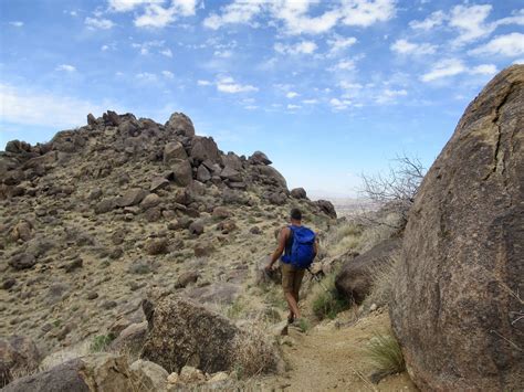 Hiking-Castle-Rock - Time.Travel.Trek.