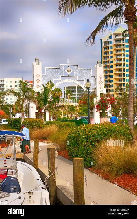 Marina Plaza leading to Bayfront Park in Sarasota FL, USA Stock Photo ...