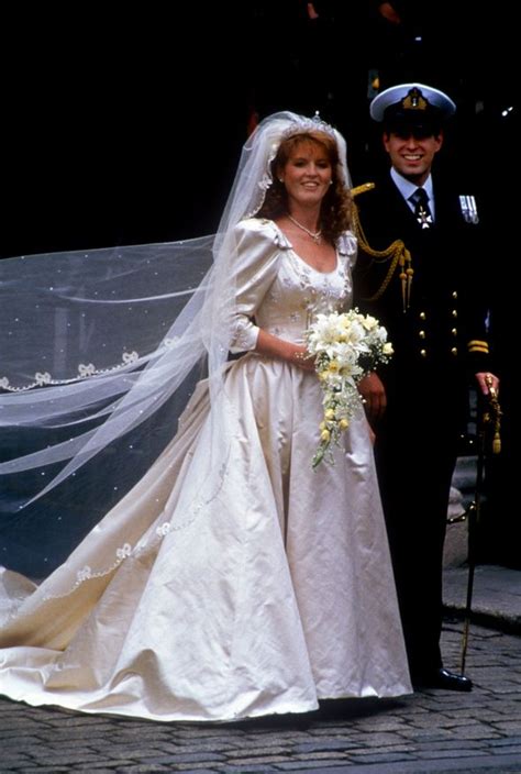 Princess Diana and Sarah Ferguson: Princess helped Fergie with wedding dress | Express.co.uk