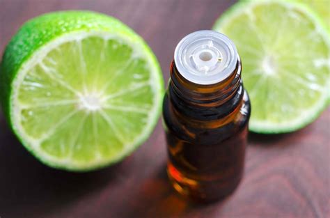 8 Lime Essential Oil Benefits & Uses (Plus 14 Recipes, Tips & FAQ)