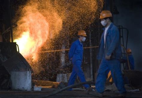 China's No. 2 Copper Smelter Cuts Capacity to Ease Pollution By Bloomberg