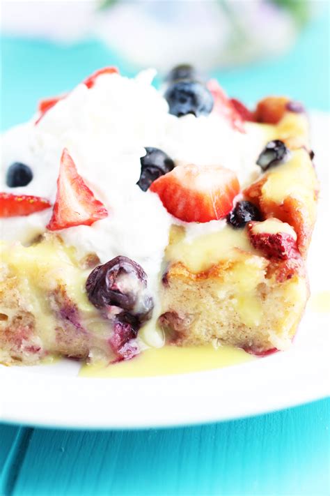 Hawaiian Sweet Roll And Berry Bread Pudding With Lemon Sauce | 3 Yummy ...