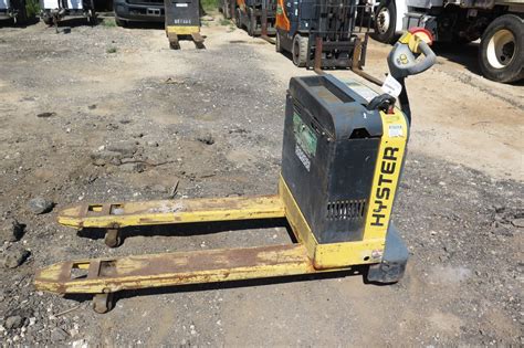 Hyster Electric Pallet Jack (Works See Video) - Oahu Auctions